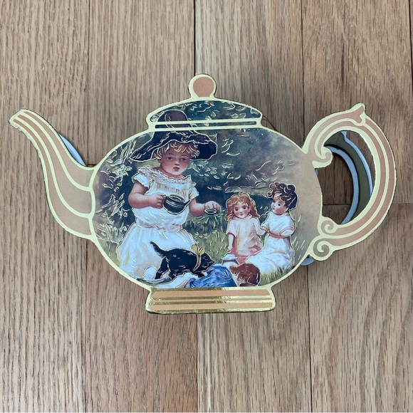 EUC Vintage Miniature Tea Set/Ornament #2177.
B. Shackman Company 1993 - Picture 1 of 14